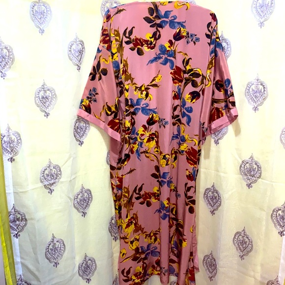 VINCE CAMUTO FLORAL KIMONO-STYLE ROBE SZ S100% POLYESTER - Picture 2 of 13